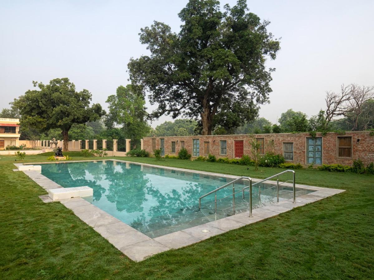 Tree Of Life Resort & Spa Варанаси Екстериор снимка