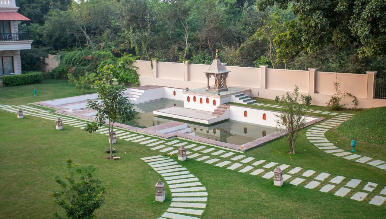 Tree Of Life Resort & Spa Варанаси Екстериор снимка